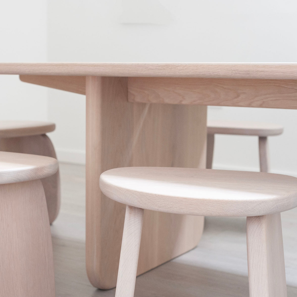 Coca Table
