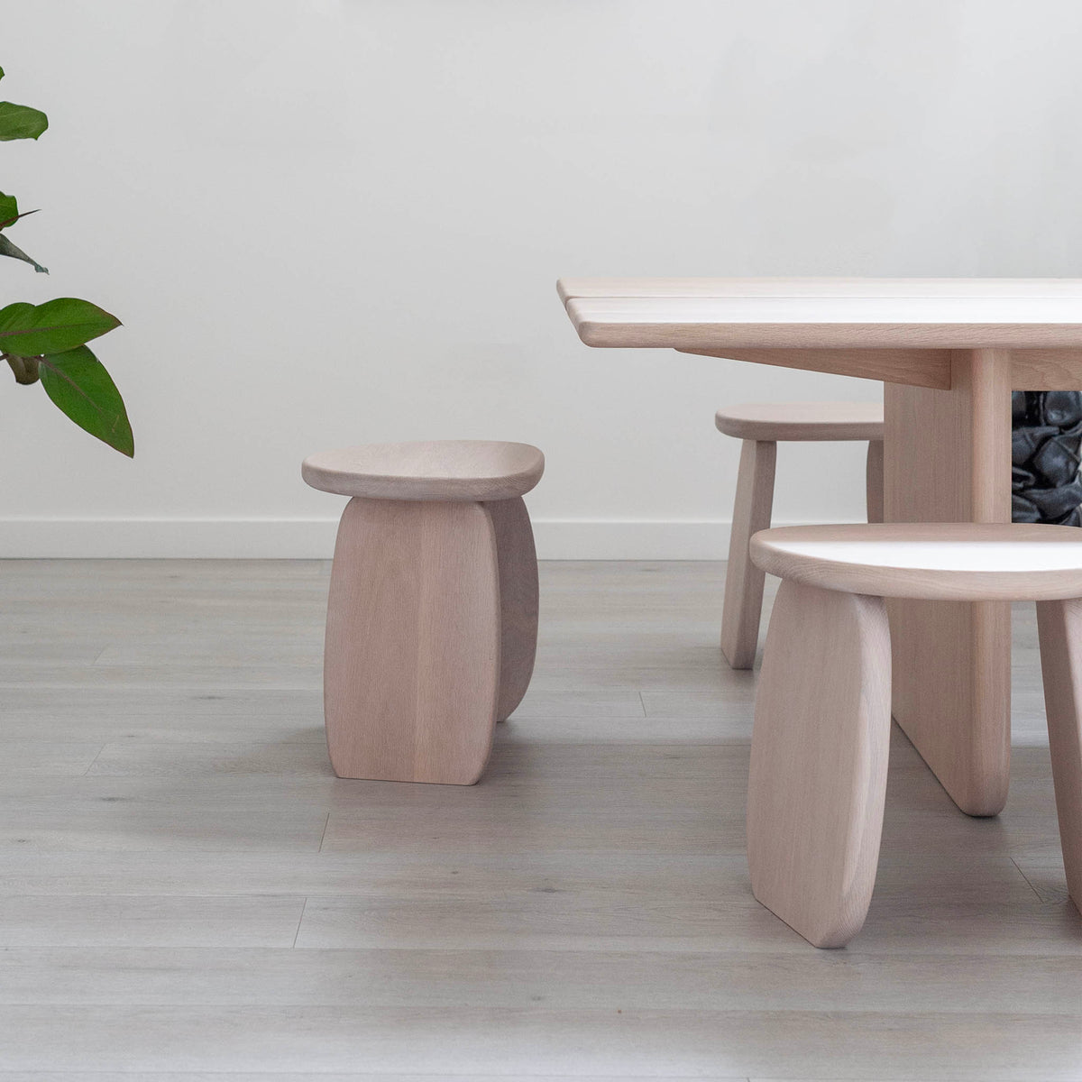 Coca Table